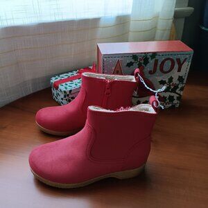 NWT Girls Cat & Jack Red Clog Booties